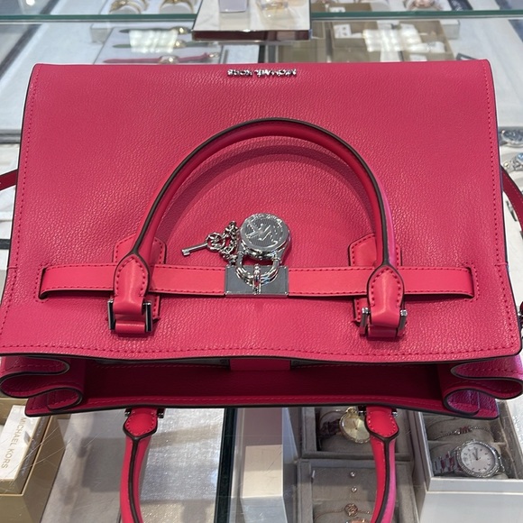 MICHAEL KORS HAMILTON MEDIUM SATCHEL
COLOR: Electric Pink
NWT - Picture 14 of 16